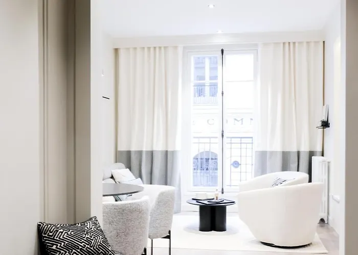 Bel Au Centre De Paris